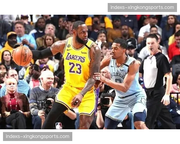 奇才客场大胜爵士23分 里斯26分17篮板统治内线攻防两端